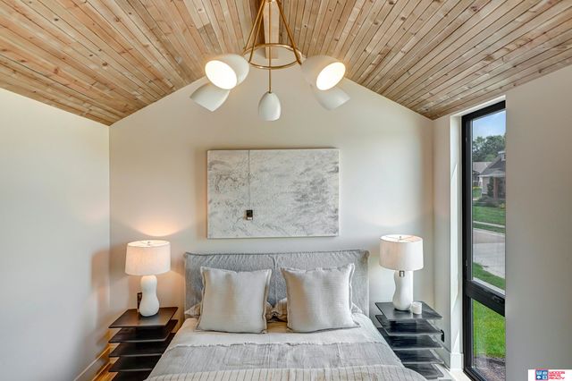 8440 Birkett Place, Lincoln, NE 68526