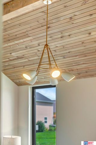 8440 Birkett Place, Lincoln, NE 68526