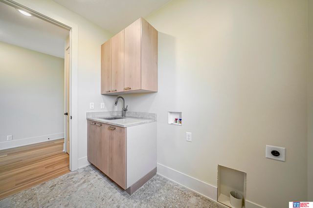 8440 Birkett Place, Lincoln, NE 68526