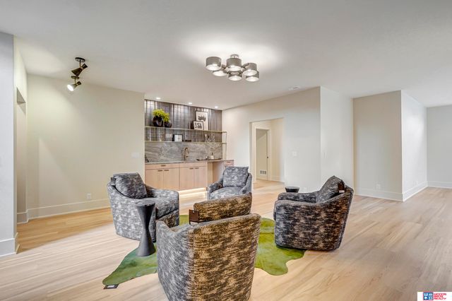 8440 Birkett Place, Lincoln, NE 68526