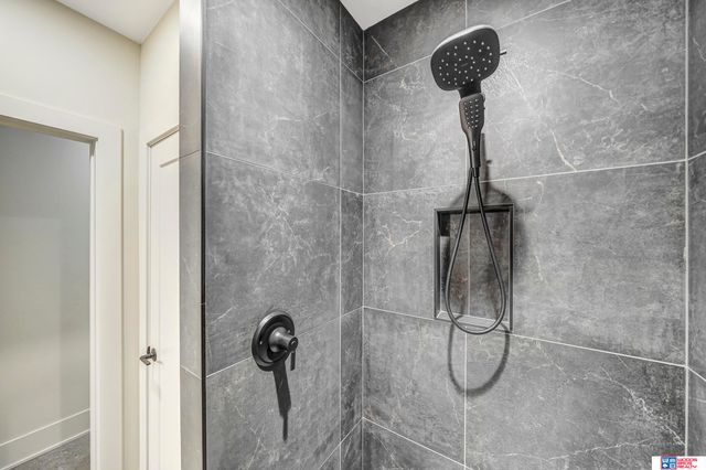 8440 Birkett Place, Lincoln, NE 68526