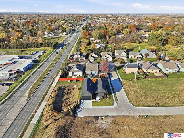 8440 Birkett Place, Lincoln, NE 68526