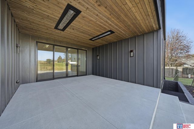 8440 Birkett Place, Lincoln, NE 68526