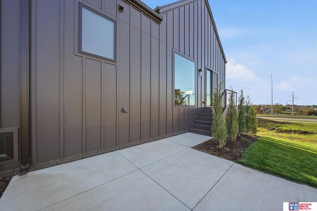 8440 Birkett Place, Lincoln, NE 68526