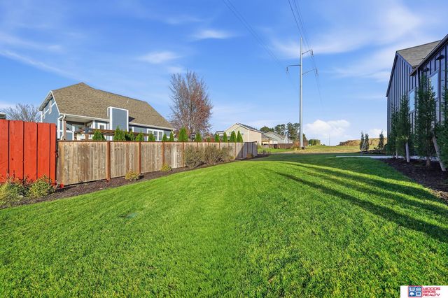 8440 Birkett Place, Lincoln, NE 68526