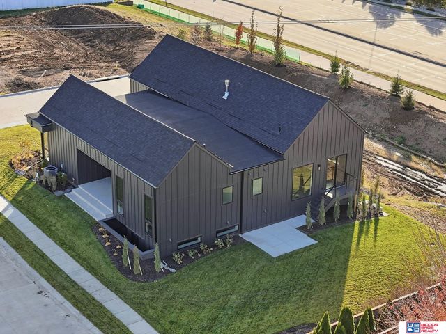 8440 Birkett Place, Lincoln, NE 68526