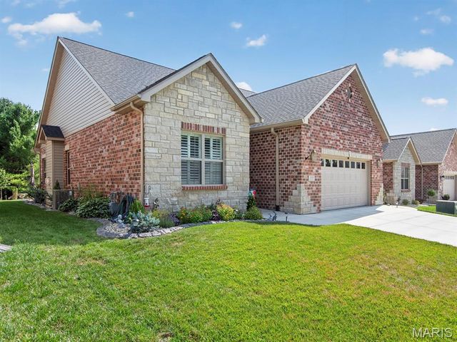 2020 Ravenel, Swansea, IL 62226