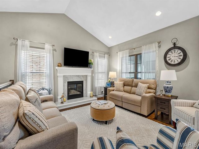 2020 Ravenel, Swansea, IL 62226