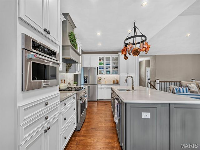 2020 Ravenel, Swansea, IL 62226