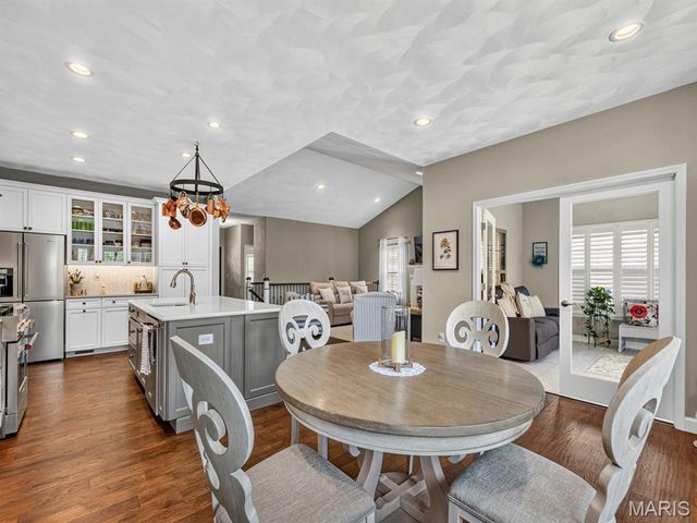 2020 Ravenel, Swansea, IL 62226