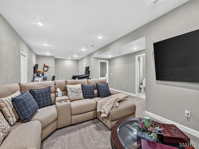 2020 Ravenel, Swansea, IL 62226