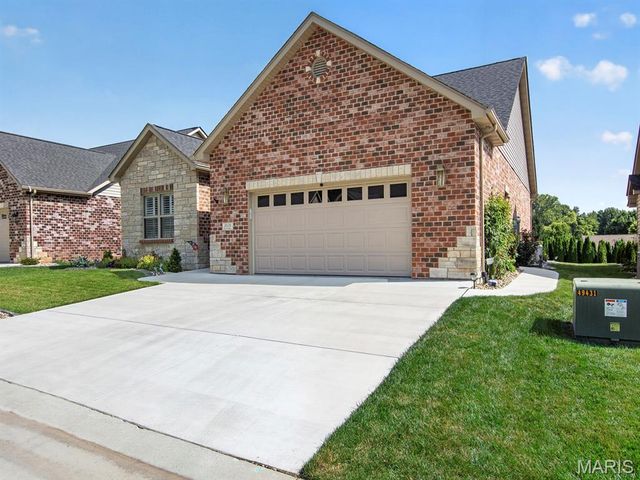 2020 Ravenel, Swansea, IL 62226