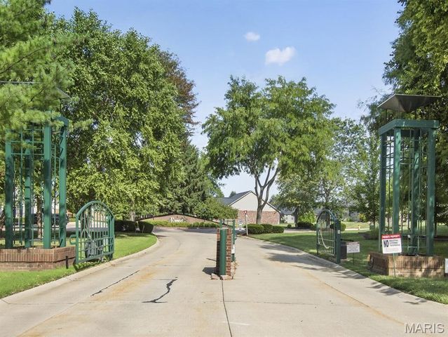 2020 Ravenel, Swansea, IL 62226