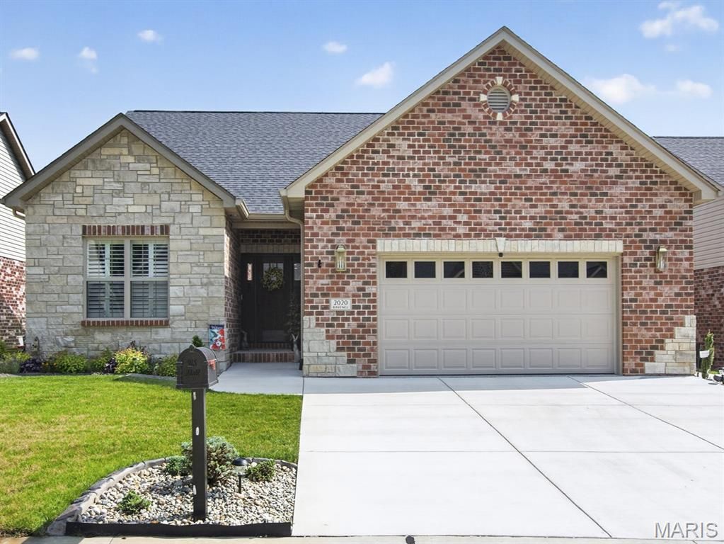 2020 Ravenel, Swansea, IL 62226
