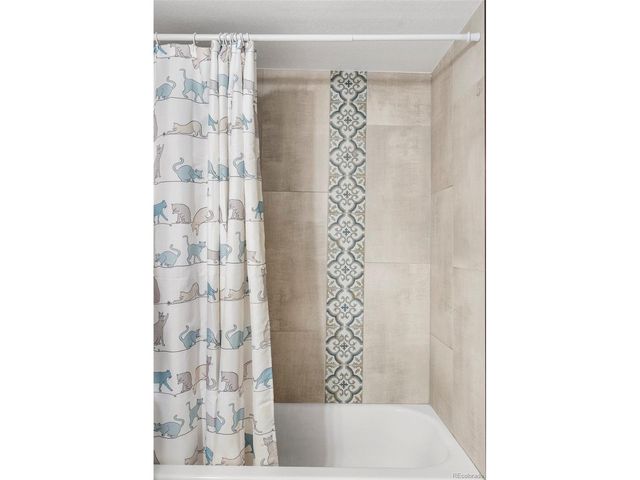 904 S Walden Way 102, Aurora, CO 80017