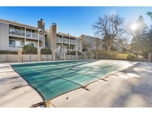 904 S Walden Way 102, Aurora, CO 80017