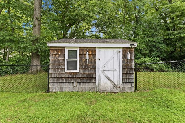 15 Clay Lane, Westerly, RI 02891