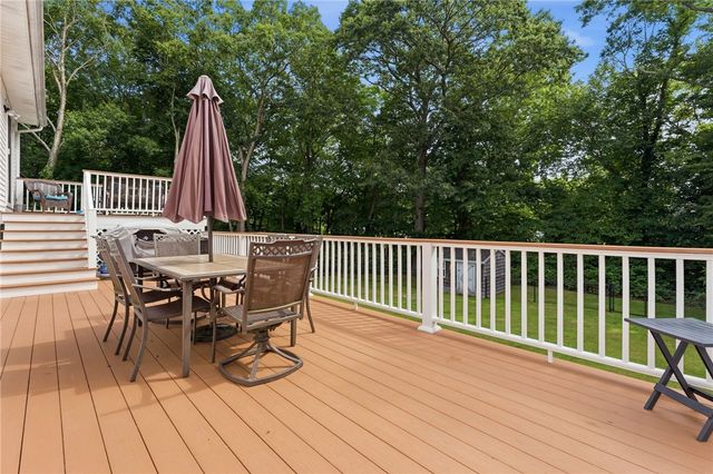 15 Clay Lane, Westerly, RI 02891