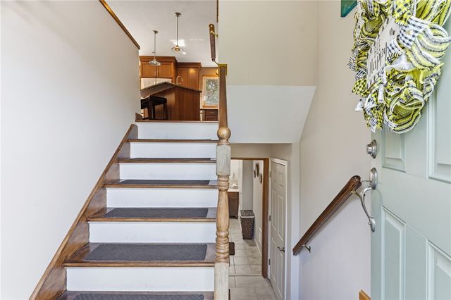 15 Clay Lane, Westerly, RI 02891