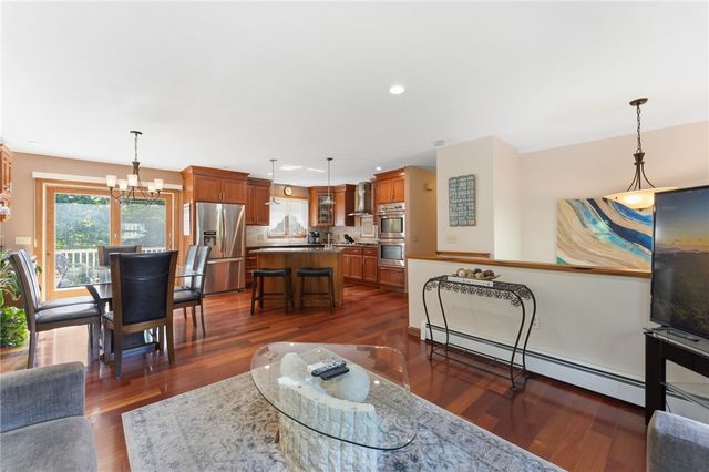 15 Clay Lane, Westerly, RI 02891