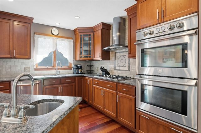 15 Clay Lane, Westerly, RI 02891