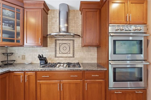 15 Clay Lane, Westerly, RI 02891