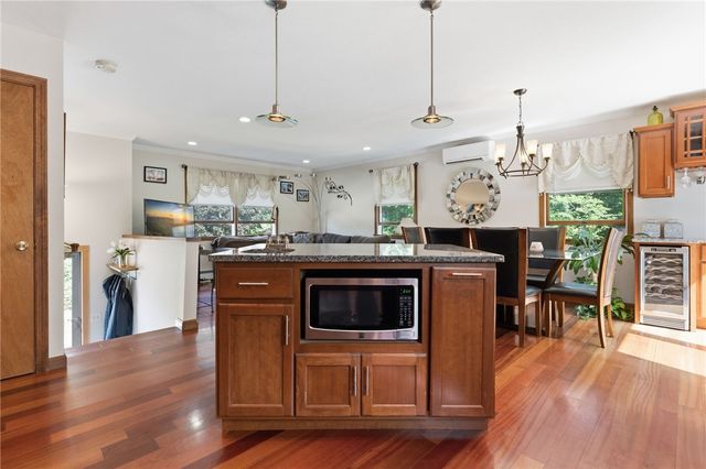 15 Clay Lane, Westerly, RI 02891