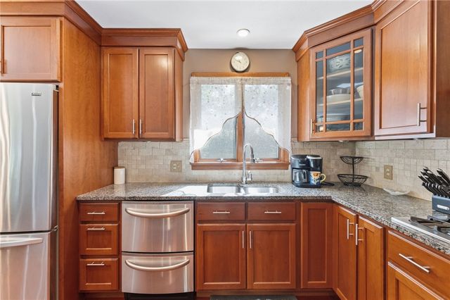 15 Clay Lane, Westerly, RI 02891