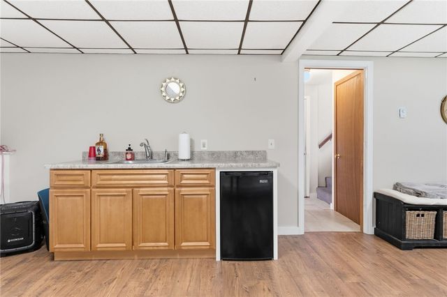 15 Clay Lane, Westerly, RI 02891