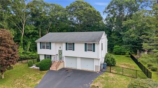 15 Clay Lane, Westerly, RI 02891