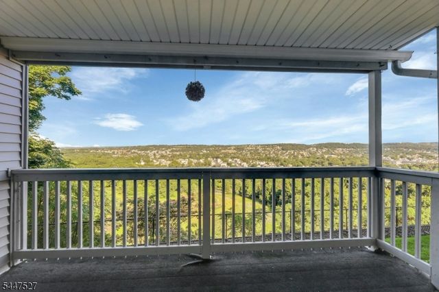 15 Crystal Lane 307, Paterson City, NJ 07501