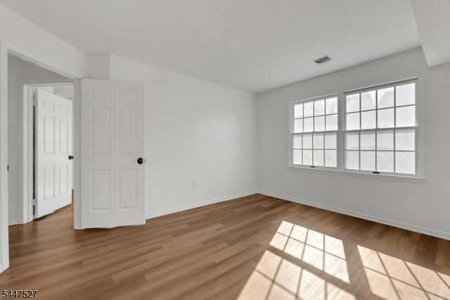 15 Crystal Lane 307, Paterson City, NJ 07501