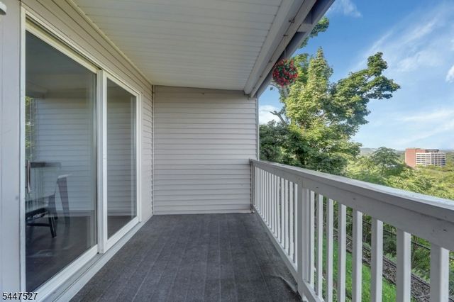 15 Crystal Lane 307, Paterson City, NJ 07501