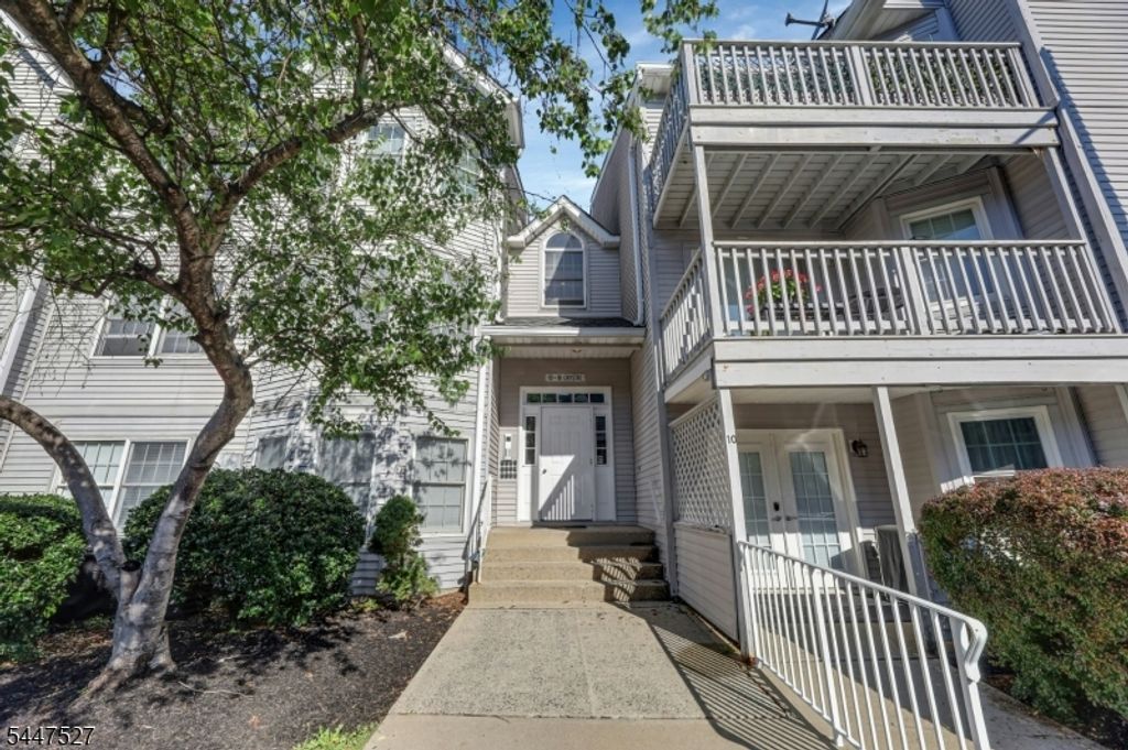 15 Crystal Lane 307, Paterson City, NJ 07501