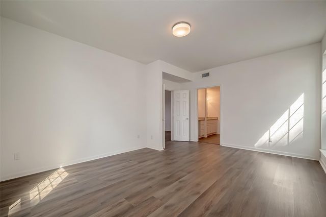 2400 N Braeswood Boulevard 106, Houston, TX 77030