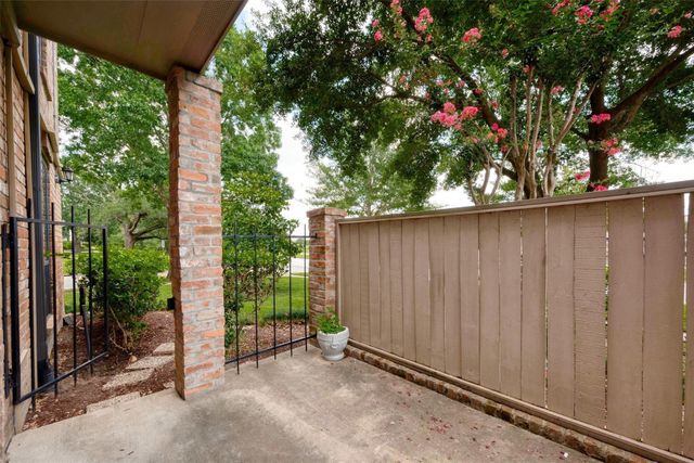 2400 N Braeswood Boulevard 106, Houston, TX 77030