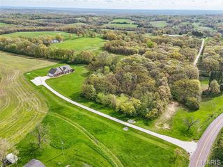 1256 Highway EE, Winfield, MO 63389