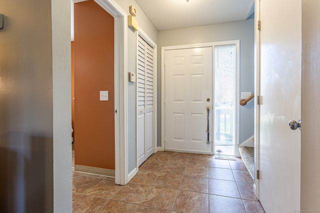 76 Silo Way 76, Bloomfield, CT 06002