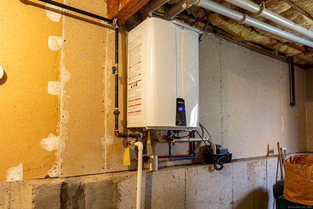 76 Silo Way 76, Bloomfield, CT 06002