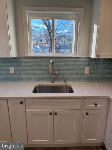 4 W LAKESHORE DR, Browns Mills, NJ 08015