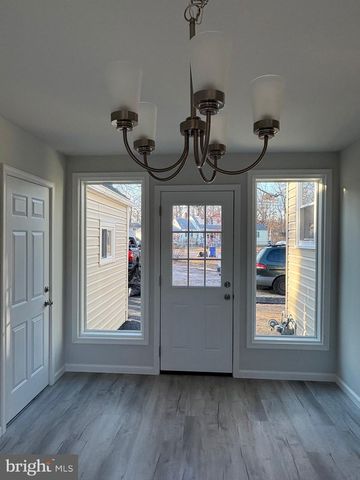 4 W LAKESHORE DR, Browns Mills, NJ 08015