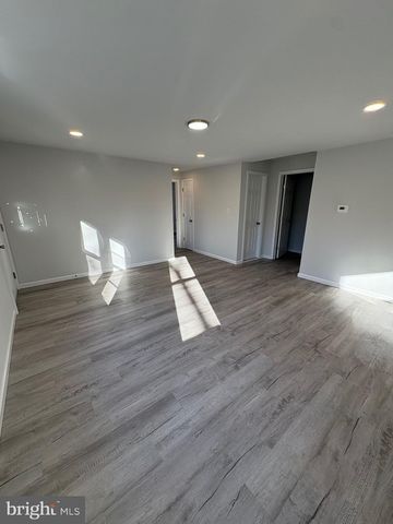 4 W LAKESHORE DR, Browns Mills, NJ 08015