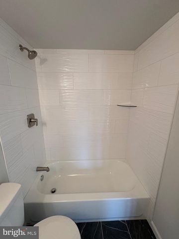 4 W LAKESHORE DR, Browns Mills, NJ 08015