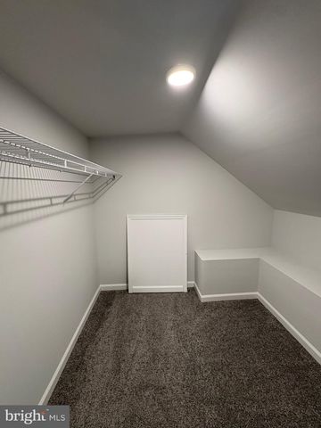 4 W LAKESHORE DR, Browns Mills, NJ 08015