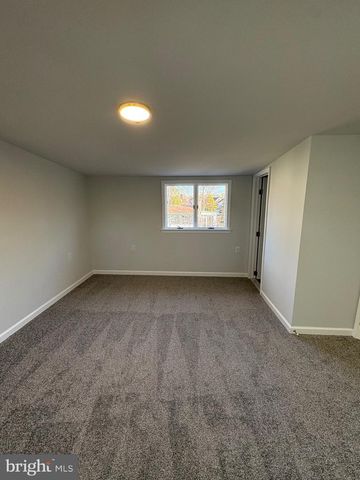 4 W LAKESHORE DR, Browns Mills, NJ 08015