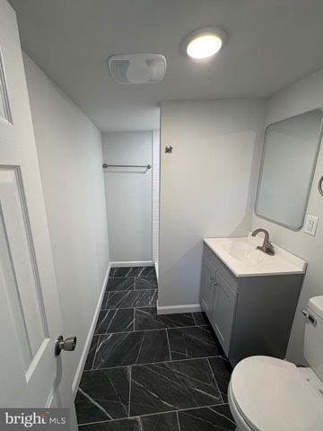 4 W LAKESHORE DR, Browns Mills, NJ 08015