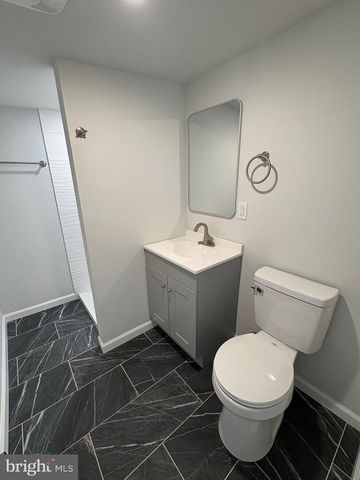 4 W LAKESHORE DR, Browns Mills, NJ 08015