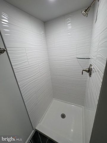 4 W LAKESHORE DR, Browns Mills, NJ 08015