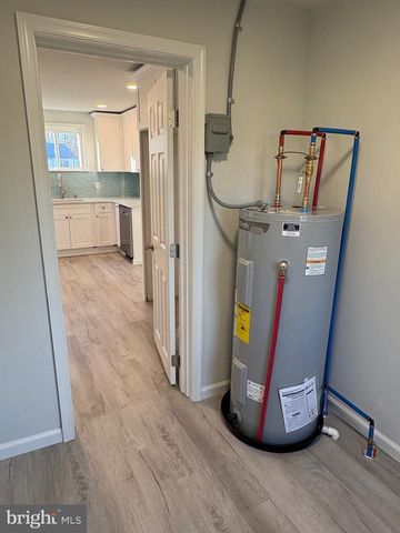 4 W LAKESHORE DR, Browns Mills, NJ 08015