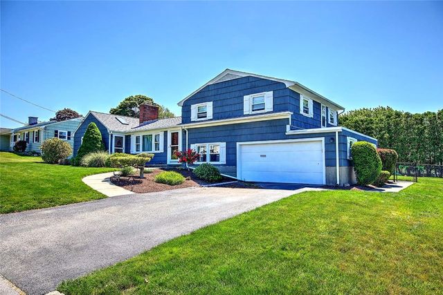 62 Meadowcrest Drive, Cumberland, RI 02864